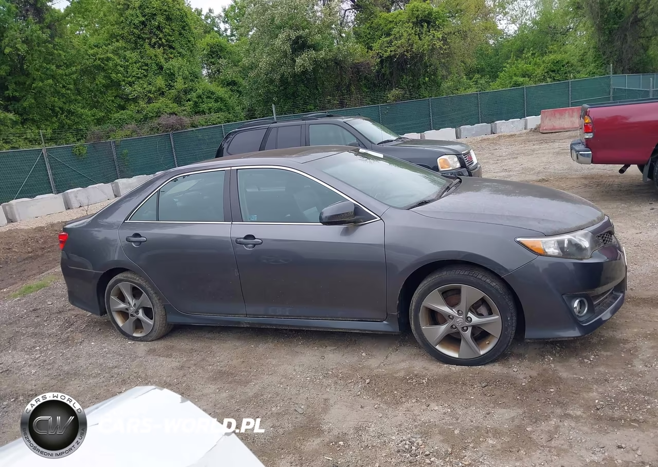 2014 Toyota Camry Se Sport VIN:4T1BF1FK9EU398519 - 13