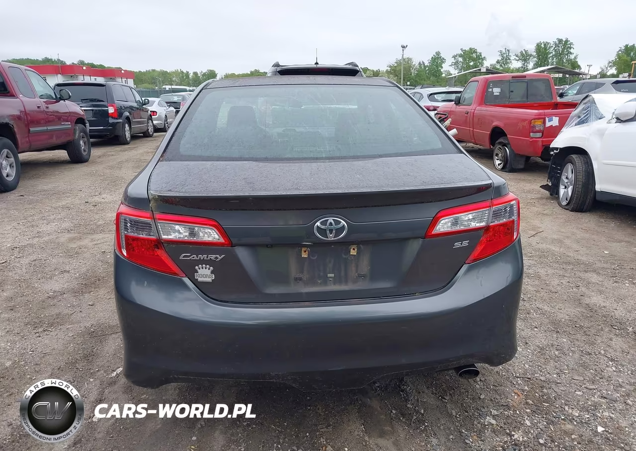2014 Toyota Camry Se Sport VIN:4T1BF1FK9EU398519 - 16