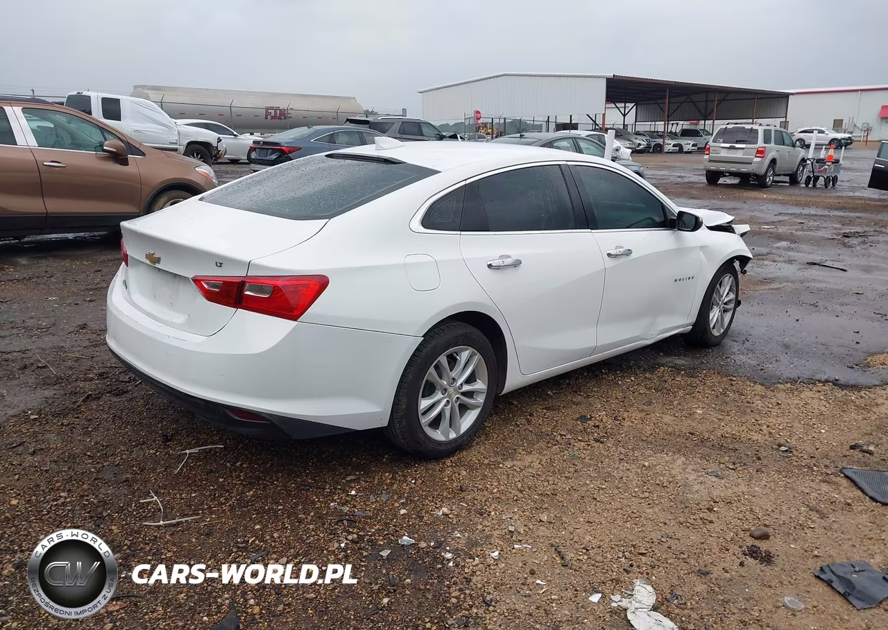 2018 Chevrolet Malibu Lt VIN:1G1ZD5ST5JF158566 - 4