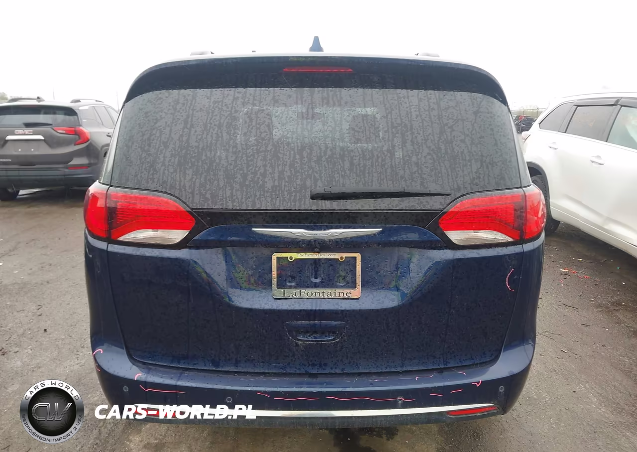 2018 Chrysler Pacifica Touring L VIN:2C4RC1BG6JR113702 - 17