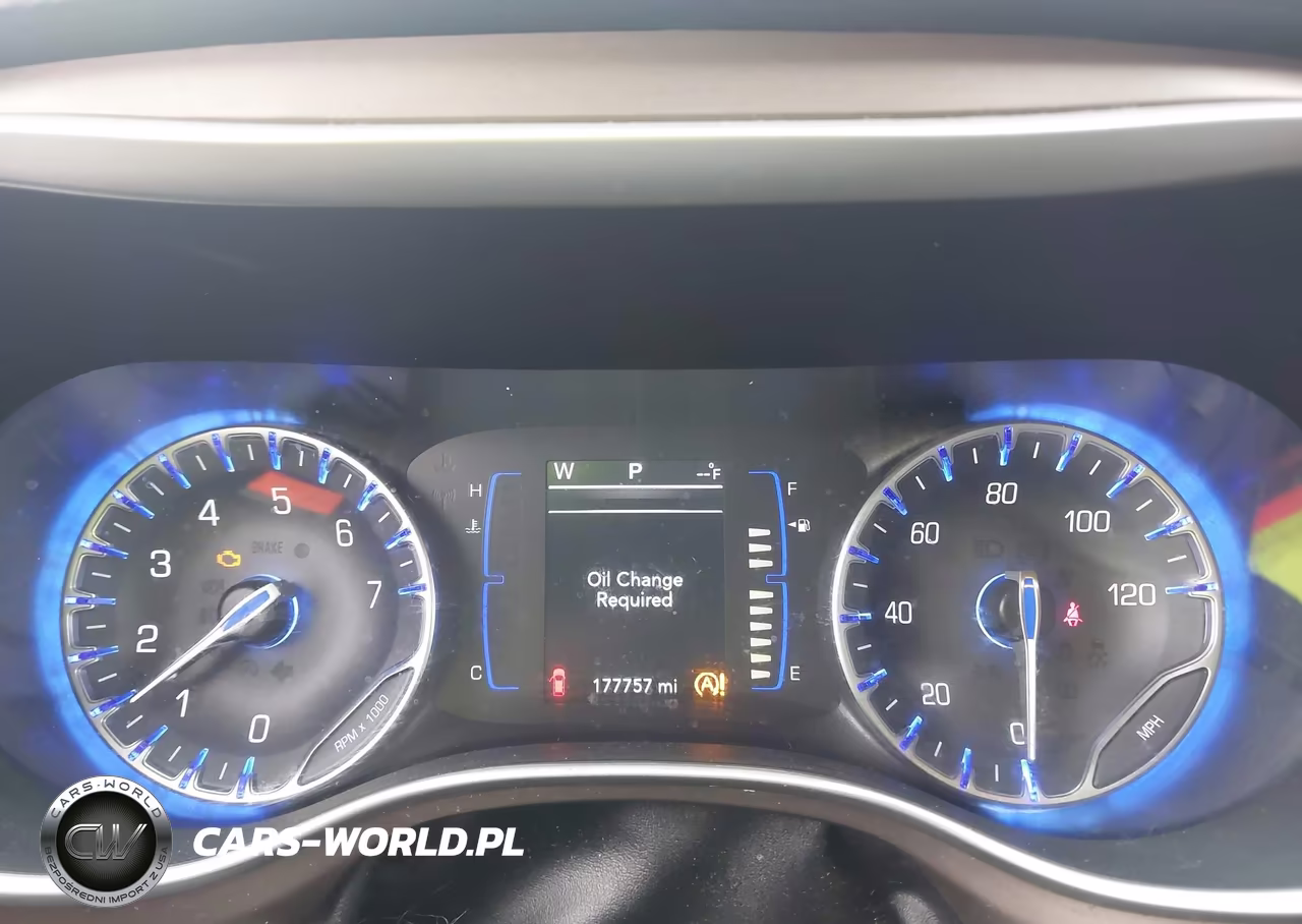2018 Chrysler Pacifica Touring L VIN:2C4RC1BG6JR113702 - 7