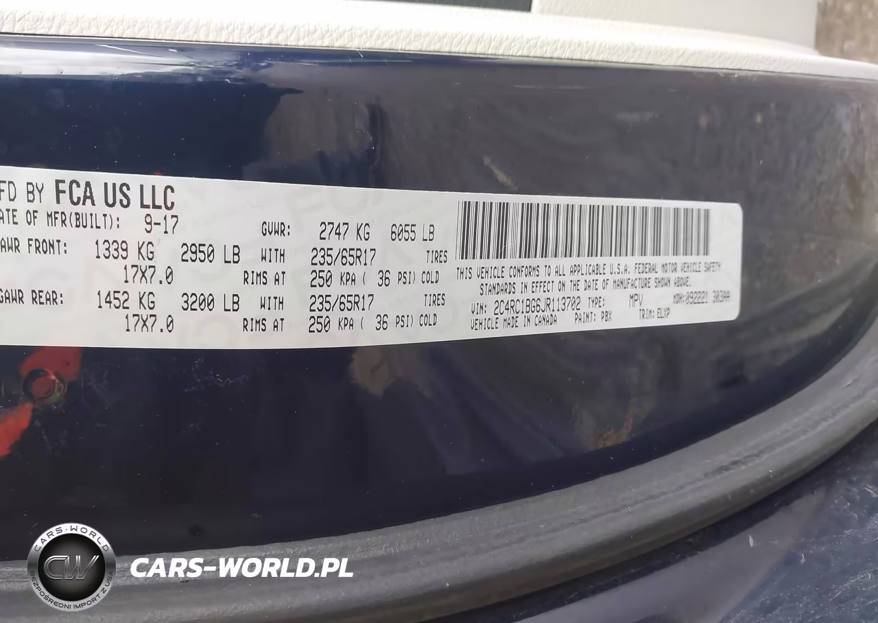 2018 Chrysler Pacifica Touring L VIN:2C4RC1BG6JR113702 - 9