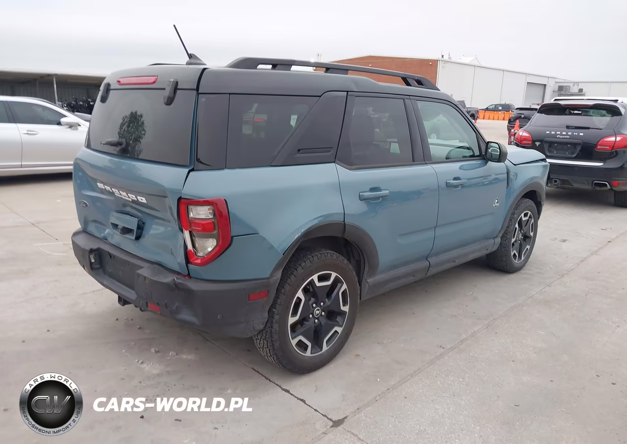 2022 Ford Bronco Sport Outer Banks VIN:3FMCR9C69NRD65819 - 4