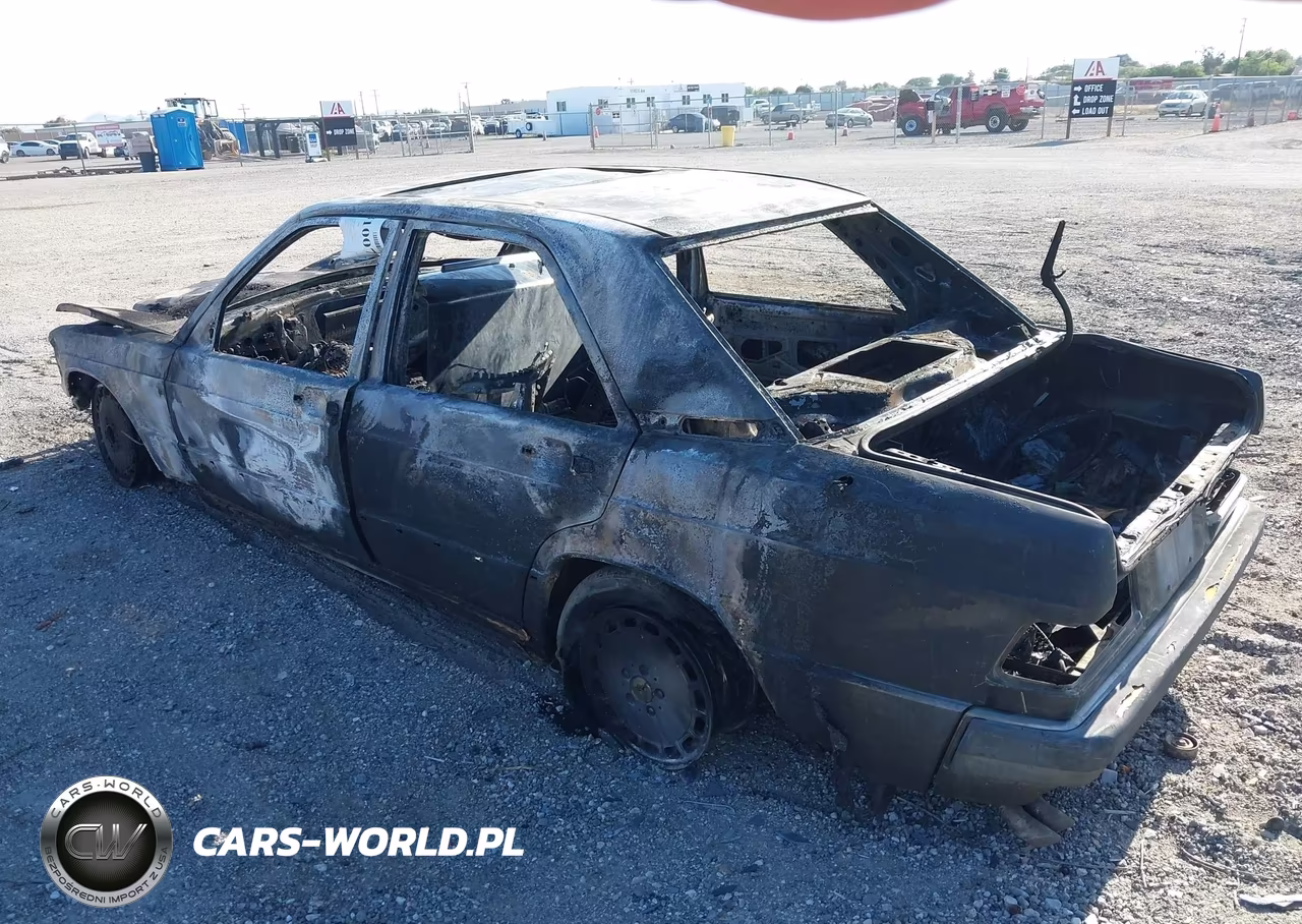 1993 Mercedes-Benz 190 E 2.6 VIN:WDBDA29DXPG067074 - 3