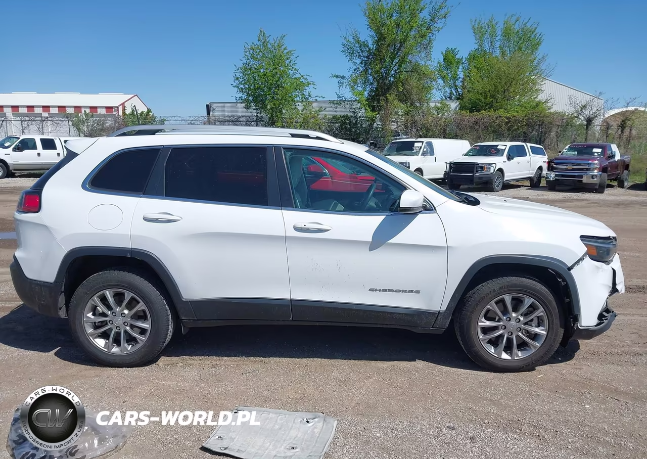 2021 Jeep Cherokee Latitude Plus 4X4 VIN:1C4PJMLB6MD218586 - 14