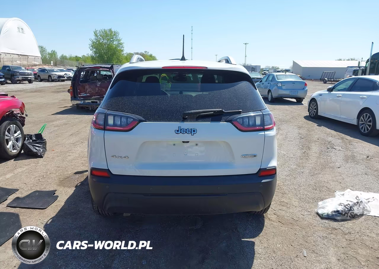 2021 Jeep Cherokee Latitude Plus 4X4 VIN:1C4PJMLB6MD218586 - 17
