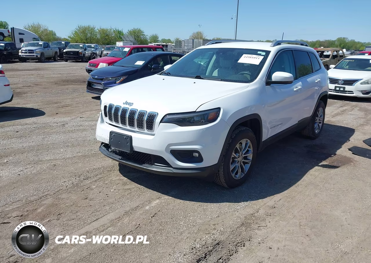 2021 Jeep Cherokee Latitude Plus 4X4 VIN:1C4PJMLB6MD218586 - 2