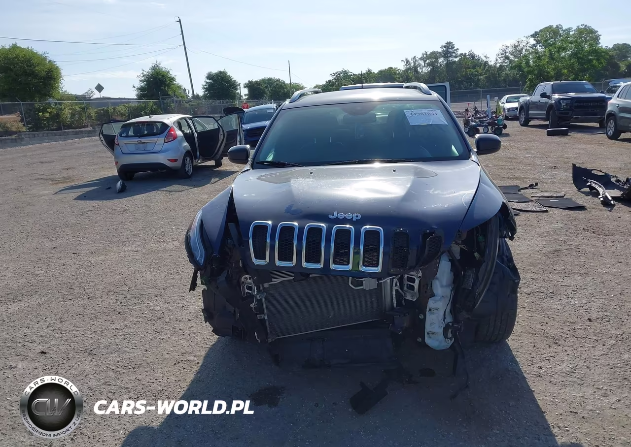 2018 Jeep Cherokee Latitude Plus Fwd VIN:1C4PJLLX9JD580669 - 12