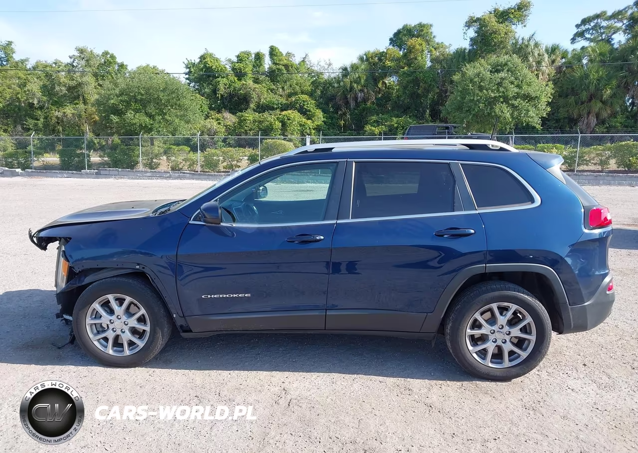 2018 Jeep Cherokee Latitude Plus Fwd VIN:1C4PJLLX9JD580669 - 14