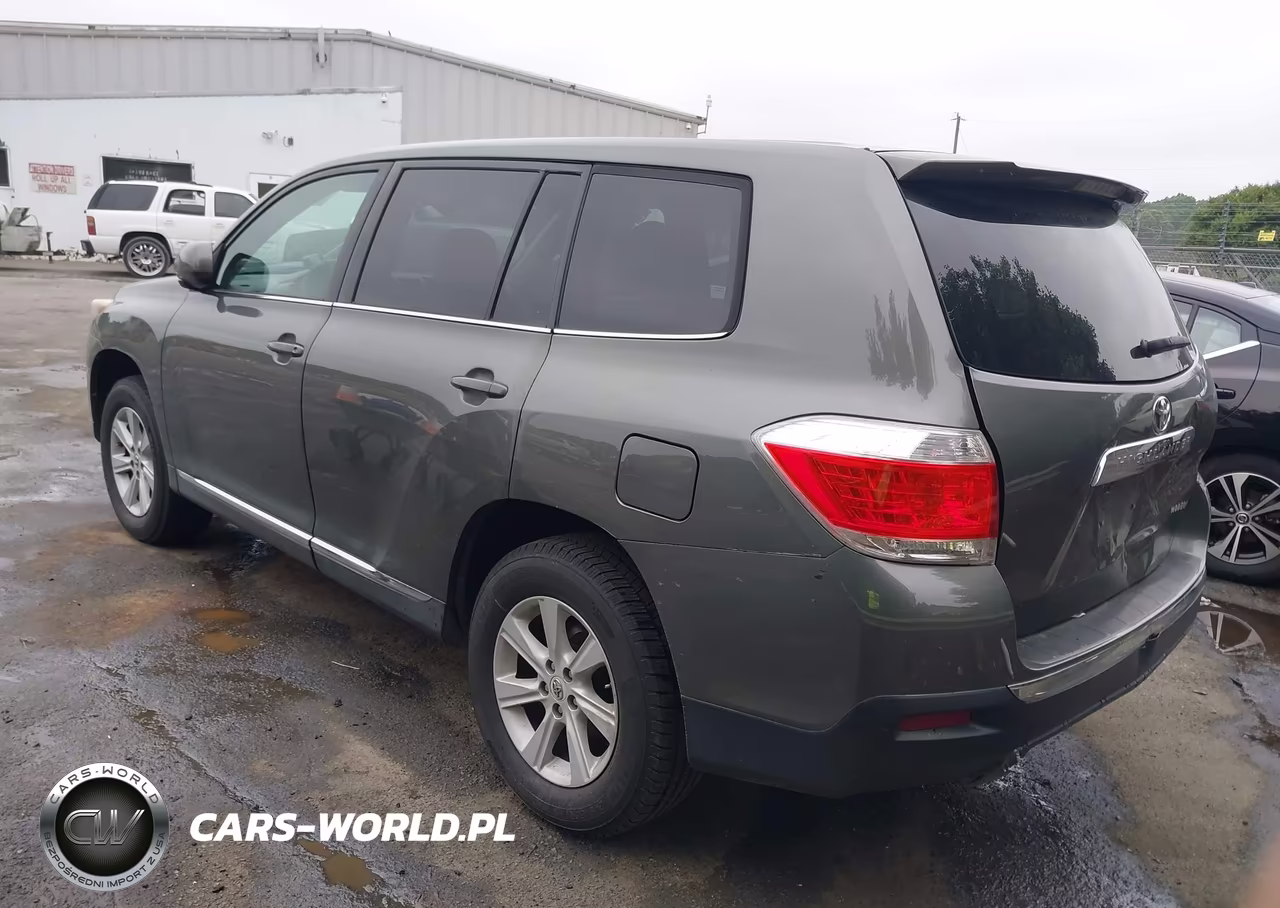 2013 Toyota Highlander Base V6 VIN:5TDZK3EH4DS104379 - 3