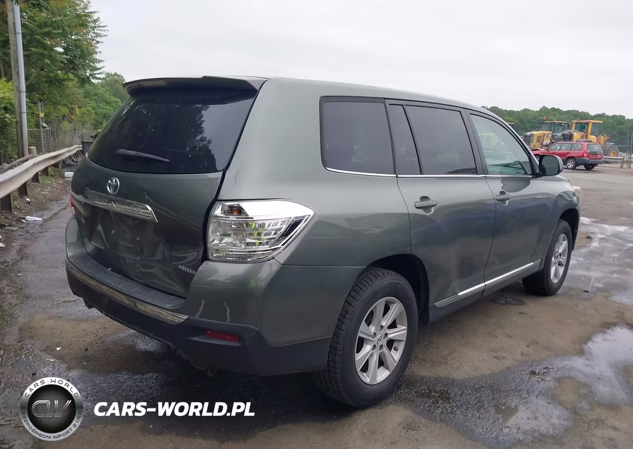 2013 Toyota Highlander Base V6 VIN:5TDZK3EH4DS104379 - 4