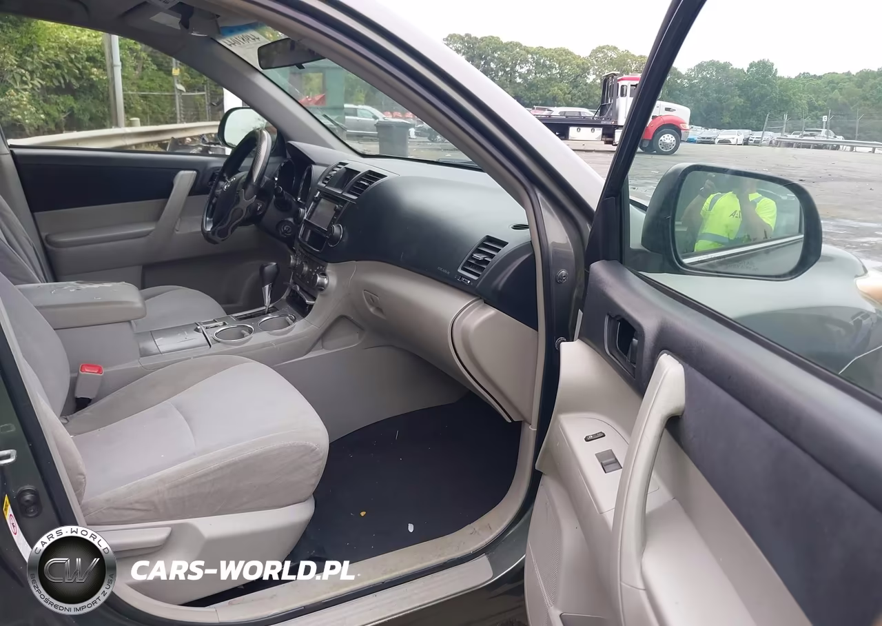 2013 Toyota Highlander Base V6 VIN:5TDZK3EH4DS104379 - 5