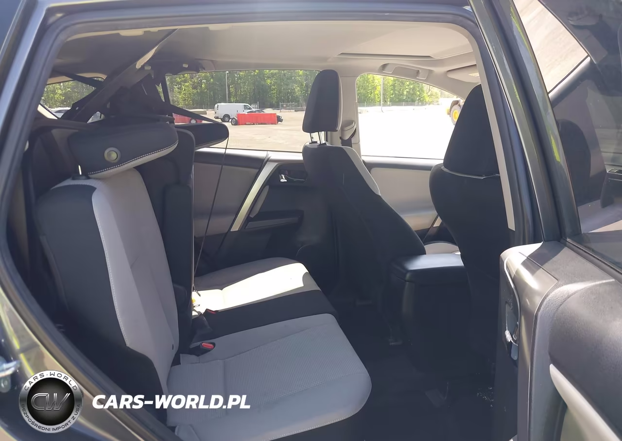 2018 Toyota Rav4 Xle VIN:JTMRFREV3JD254939 - 8