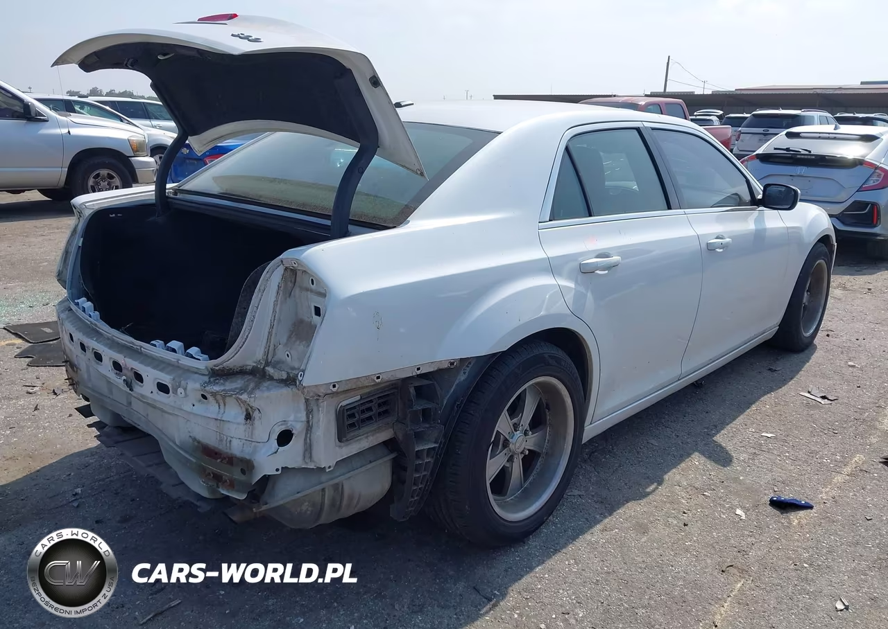 2012 Chrysler 300 VIN:2C3CCAAG7CH166672 - 4