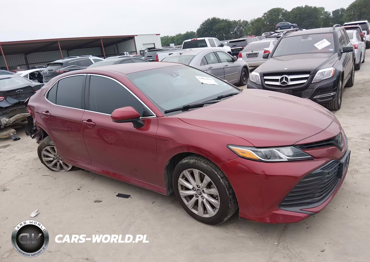 2019 Toyota Camry Le VIN:4T1B11HK2KU750220 - 13