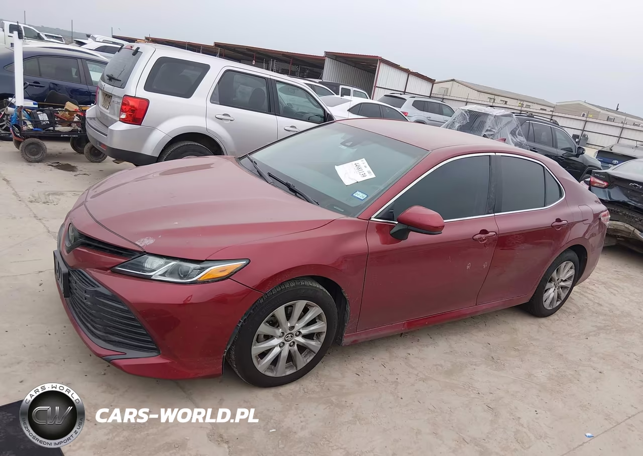 2019 Toyota Camry Le VIN:4T1B11HK2KU750220 - 14