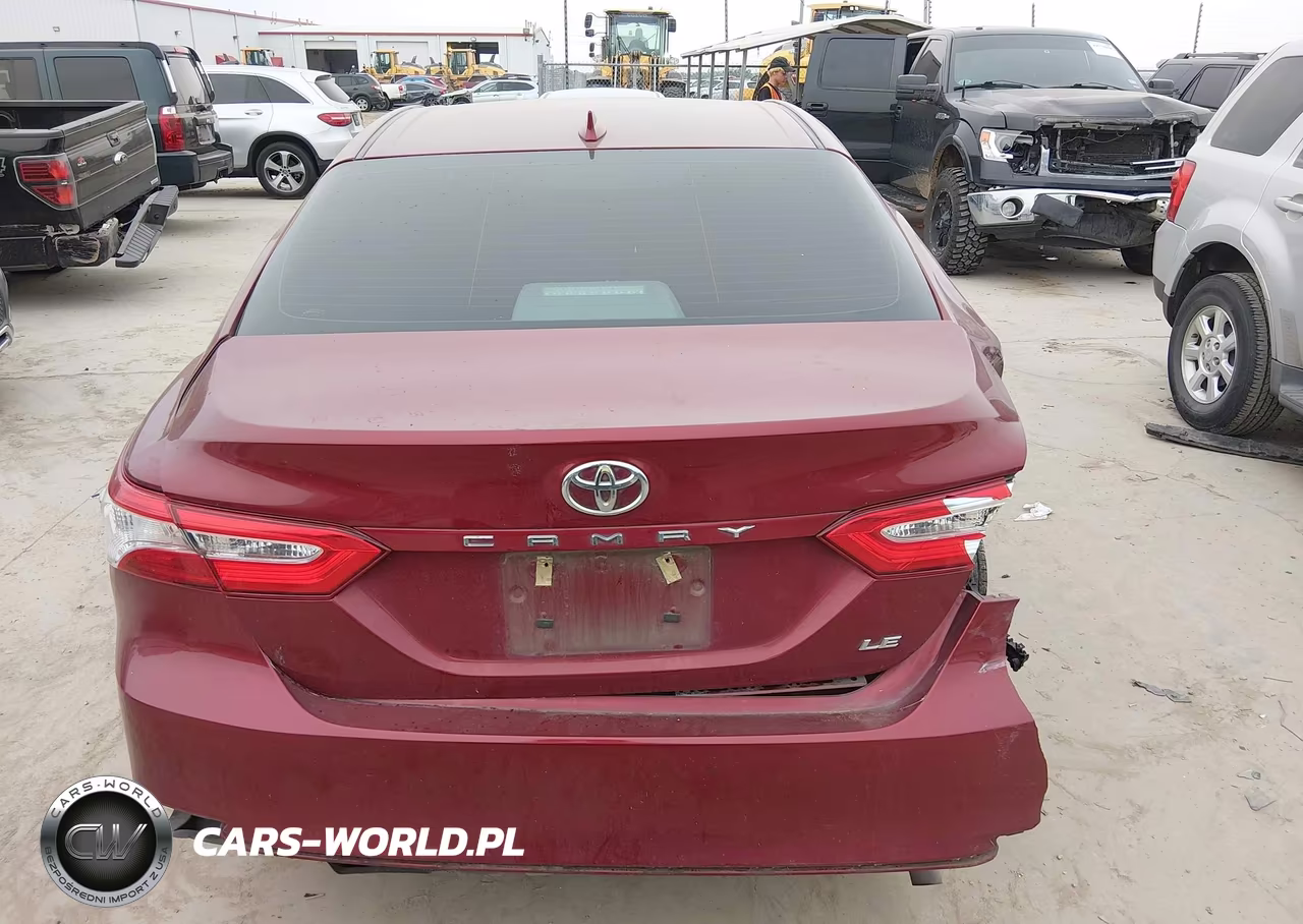 2019 Toyota Camry Le VIN:4T1B11HK2KU750220 - 16