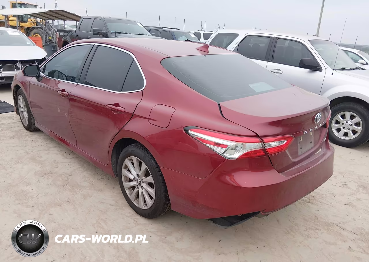 2019 Toyota Camry Le VIN:4T1B11HK2KU750220 - 3