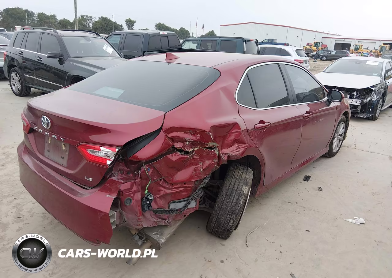 2019 Toyota Camry Le VIN:4T1B11HK2KU750220 - 4