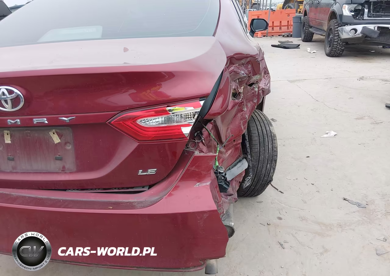 2019 Toyota Camry Le VIN:4T1B11HK2KU750220 - 6