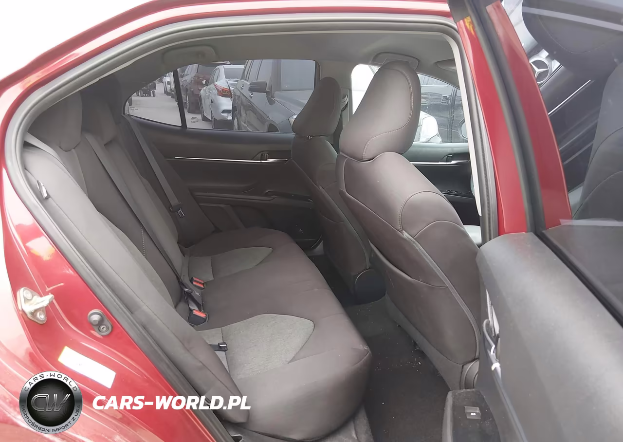 2019 Toyota Camry Le VIN:4T1B11HK2KU750220 - 8