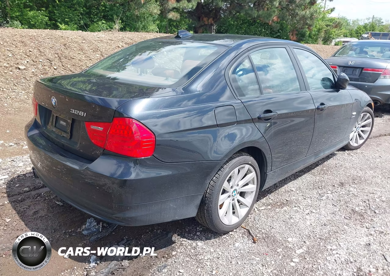 2011 BMW 328I xDrive VIN:WBAPK7C53BF086328 - 4