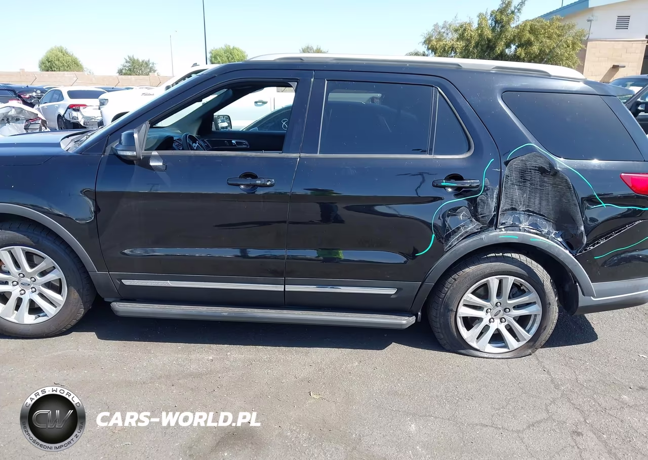 2018 Ford Explorer Xlt VIN:1FM5K7D83JGC41807 - 14
