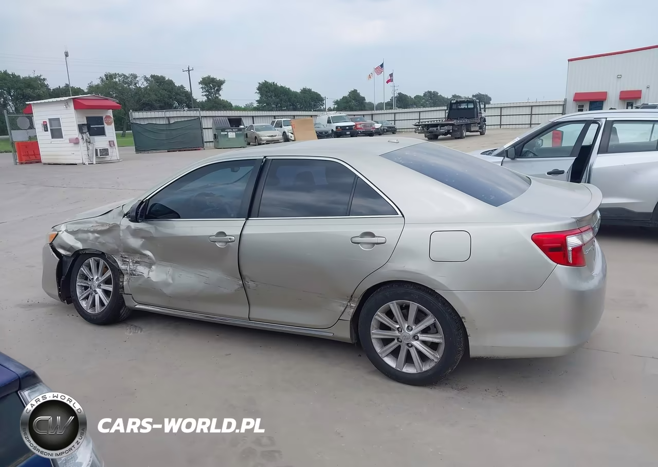 2014 Toyota Camry Xle VIN:4T1BF1FK1EU772928 - 14