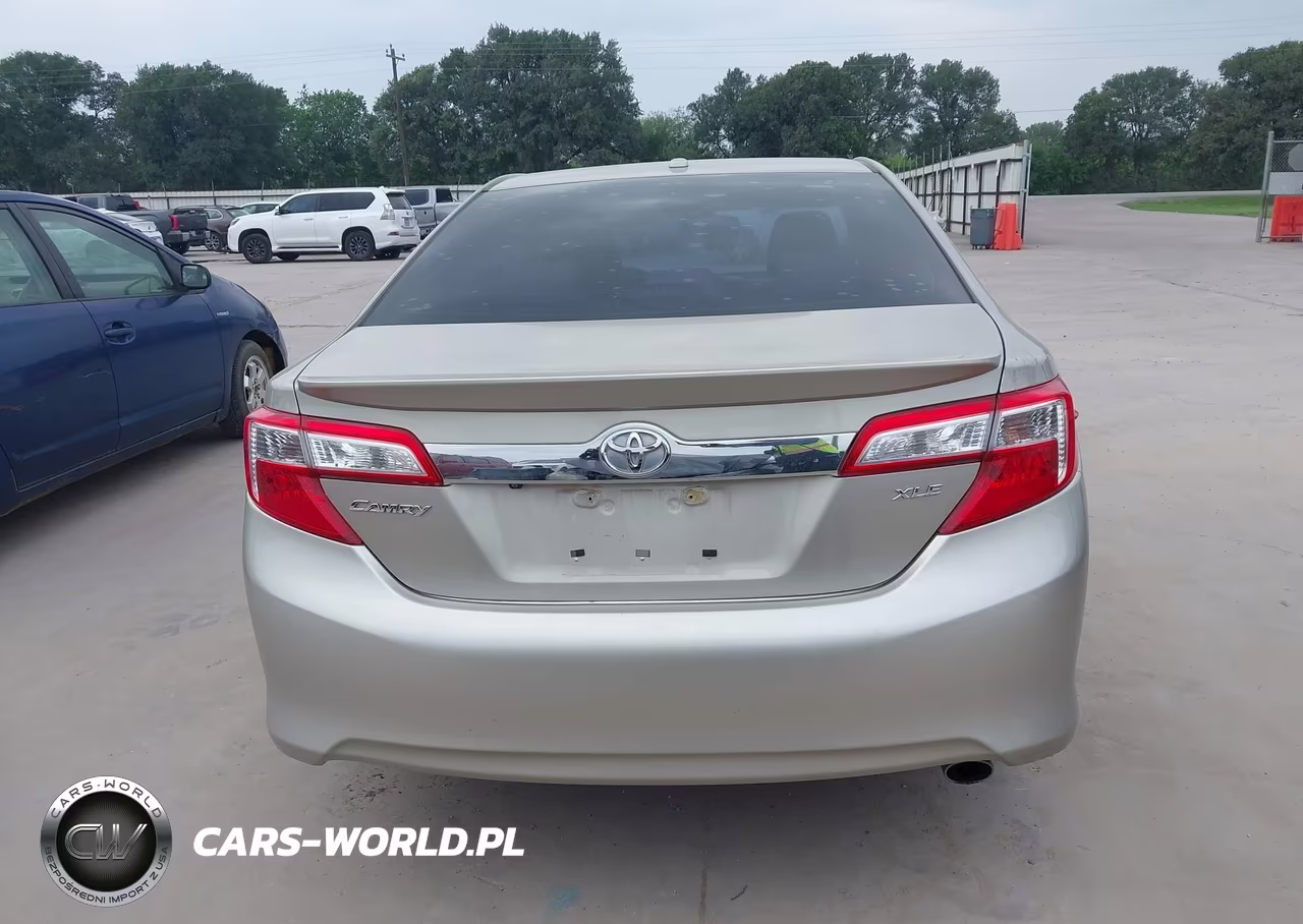 2014 Toyota Camry Xle VIN:4T1BF1FK1EU772928 - 16