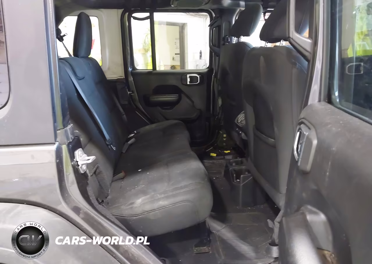 2019 Jeep Wrangler Unlimited Sport S 4X4 VIN:1C4HJXDG1KW653274 - 8