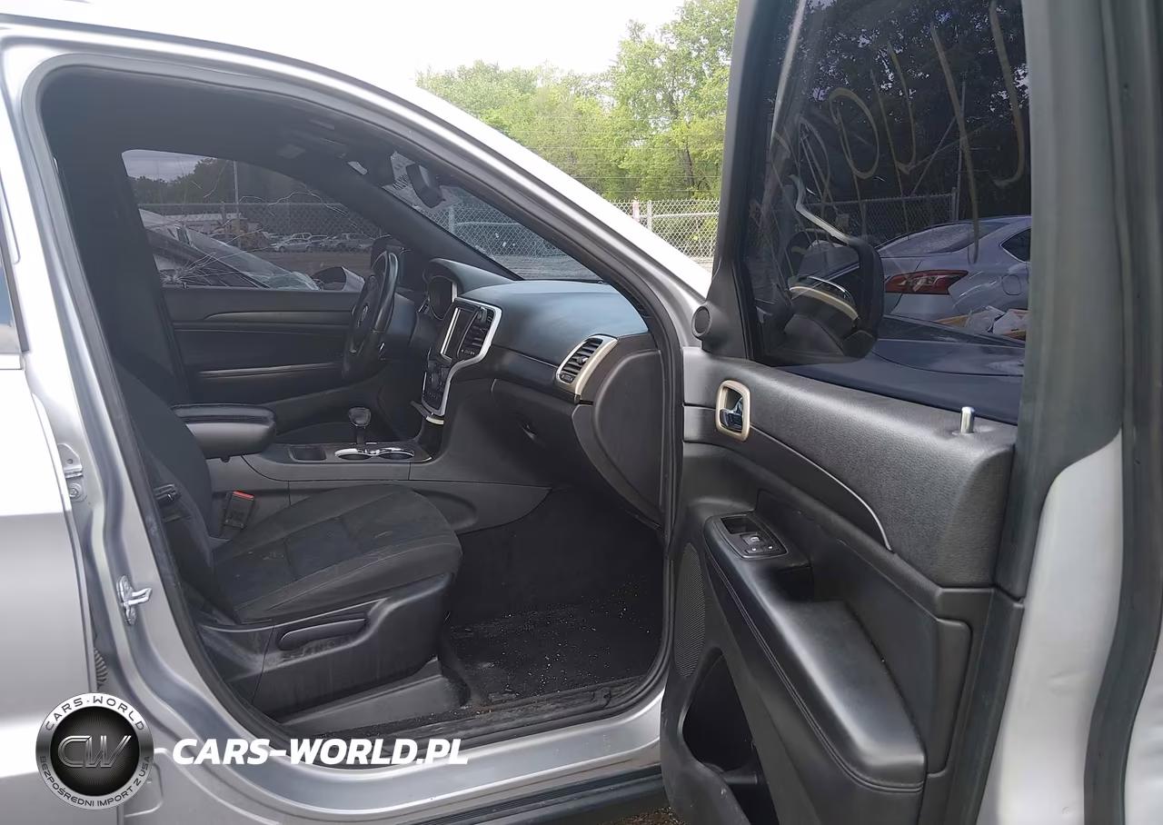 2014 Jeep Grand Cherokee Laredo VIN:1C4RJFAG3EC415368 - 5