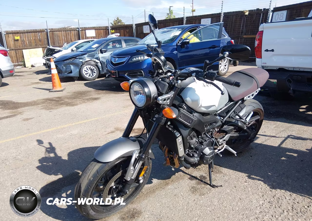 2016 Yamaha Xsr900 60Th Anniversary VIN:JYARN47E0GA000081 - 2