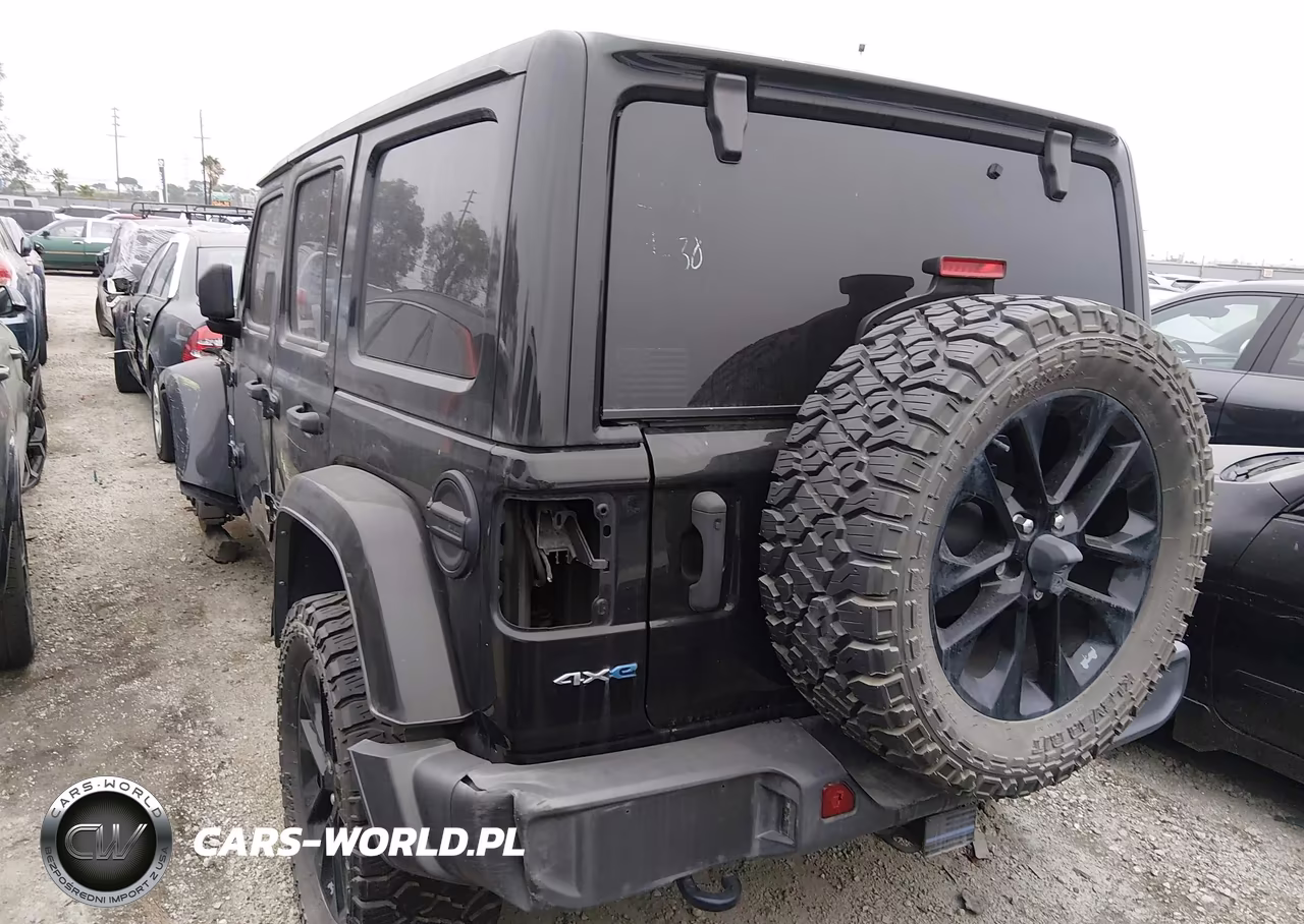 2021 Jeep Wrangler 4Xe Unlimited Sahara 4X4 VIN:1C4JJXP66MW765558 - 3