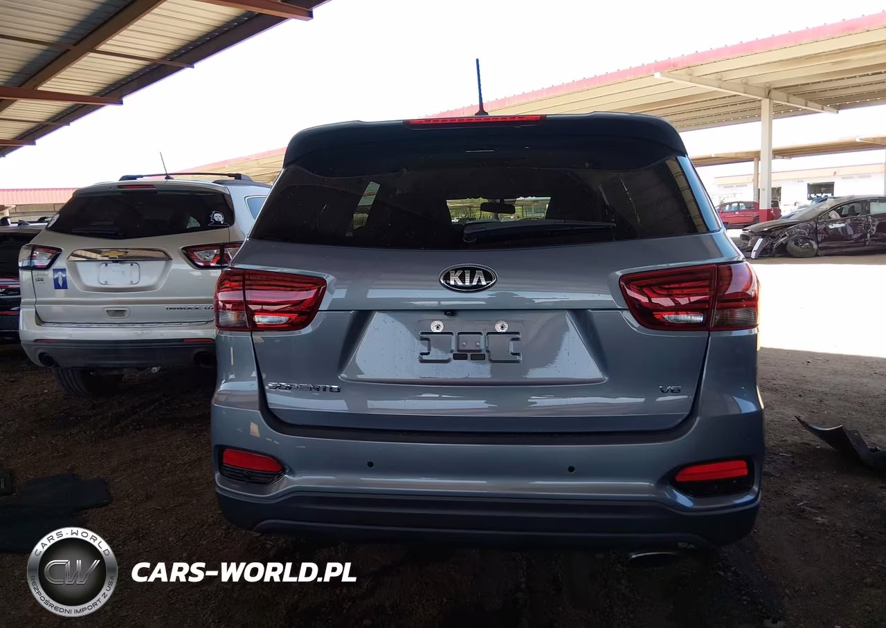2020 Kia Sorento 3.3L S VIN:5XYPG4A54LG685548 - 16