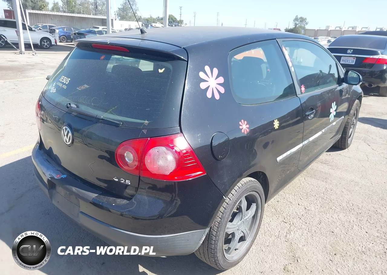 2007 Volkswagen Rabbit 2-Door VIN:WVWBR71KX7W110195 - 4
