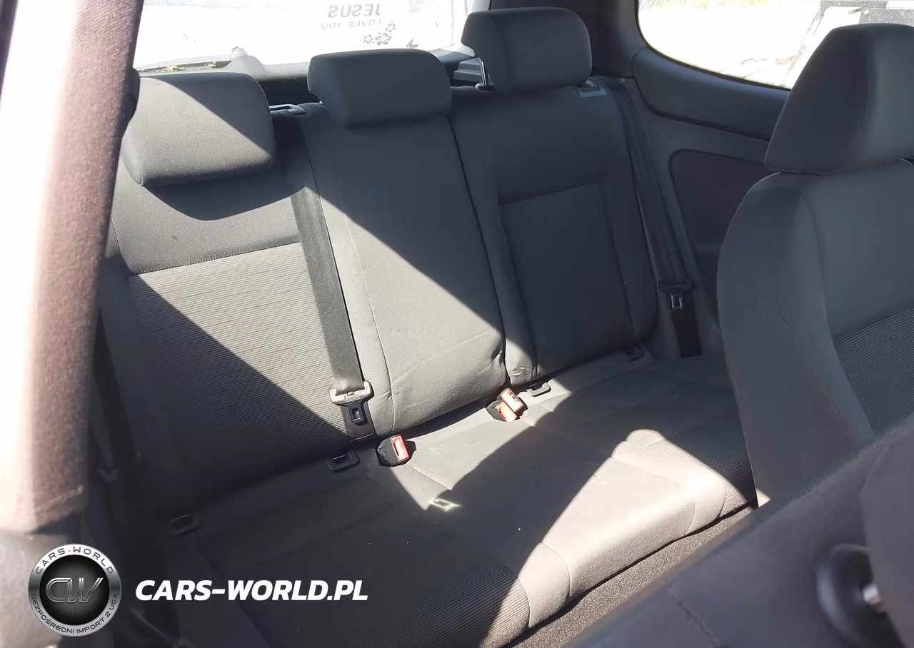 2007 Volkswagen Rabbit 2-Door VIN:WVWBR71KX7W110195 - 8