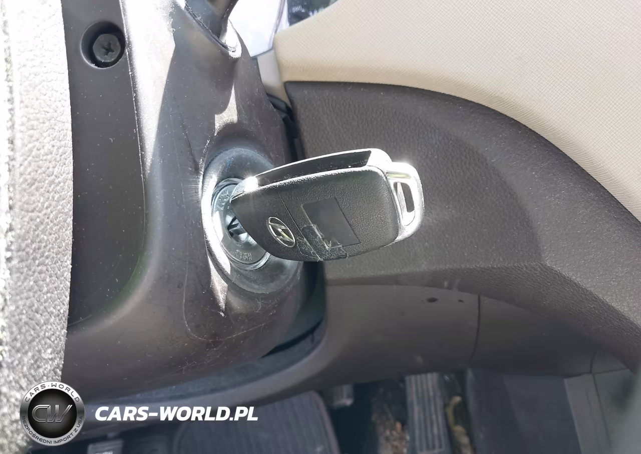 2016 Hyundai Santa Fe Sport 2.4L VIN:5XYZUDLB6GG379008 - 11