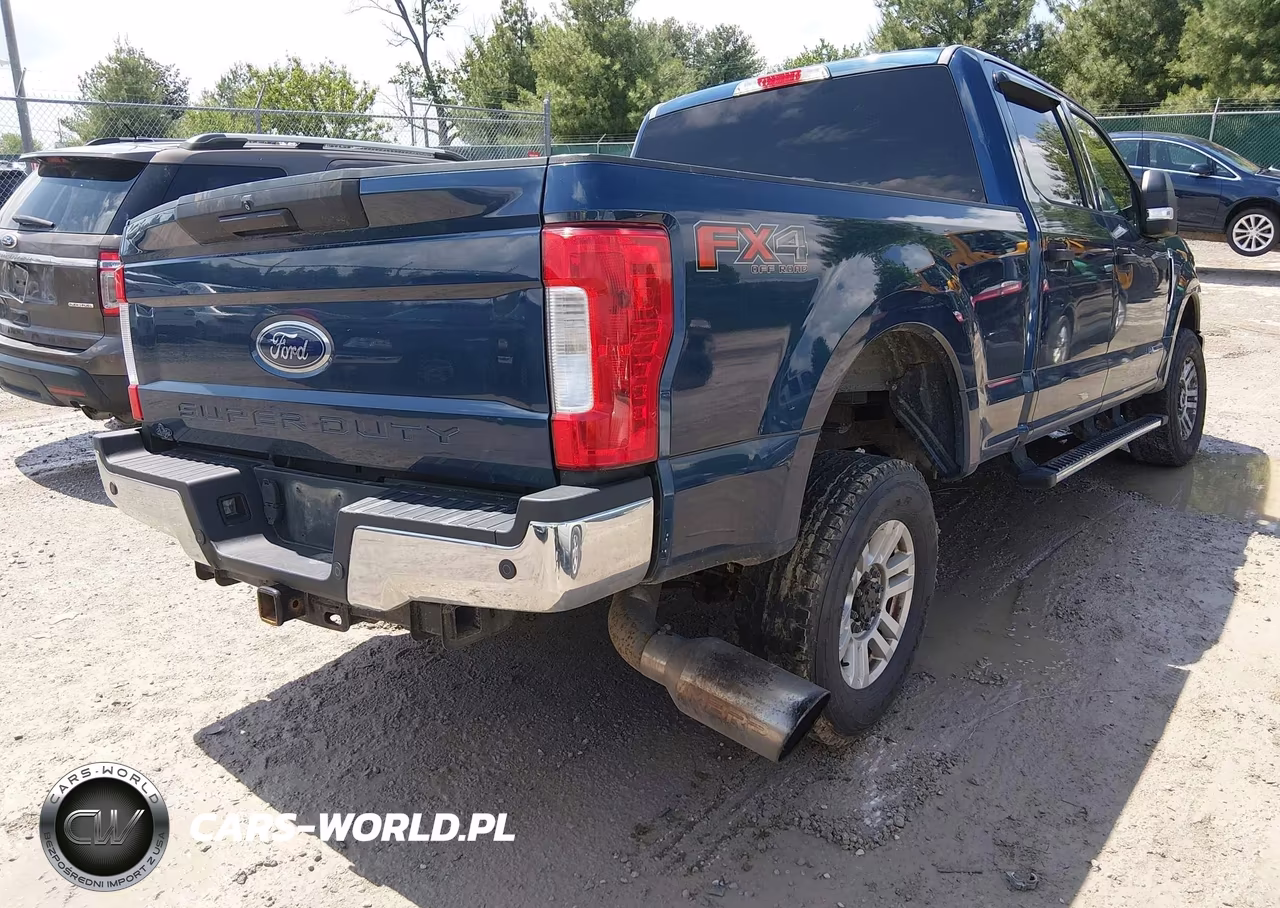 2017 Ford F-250 Xlt VIN:1FT7W2BT2HEB45989 - 4