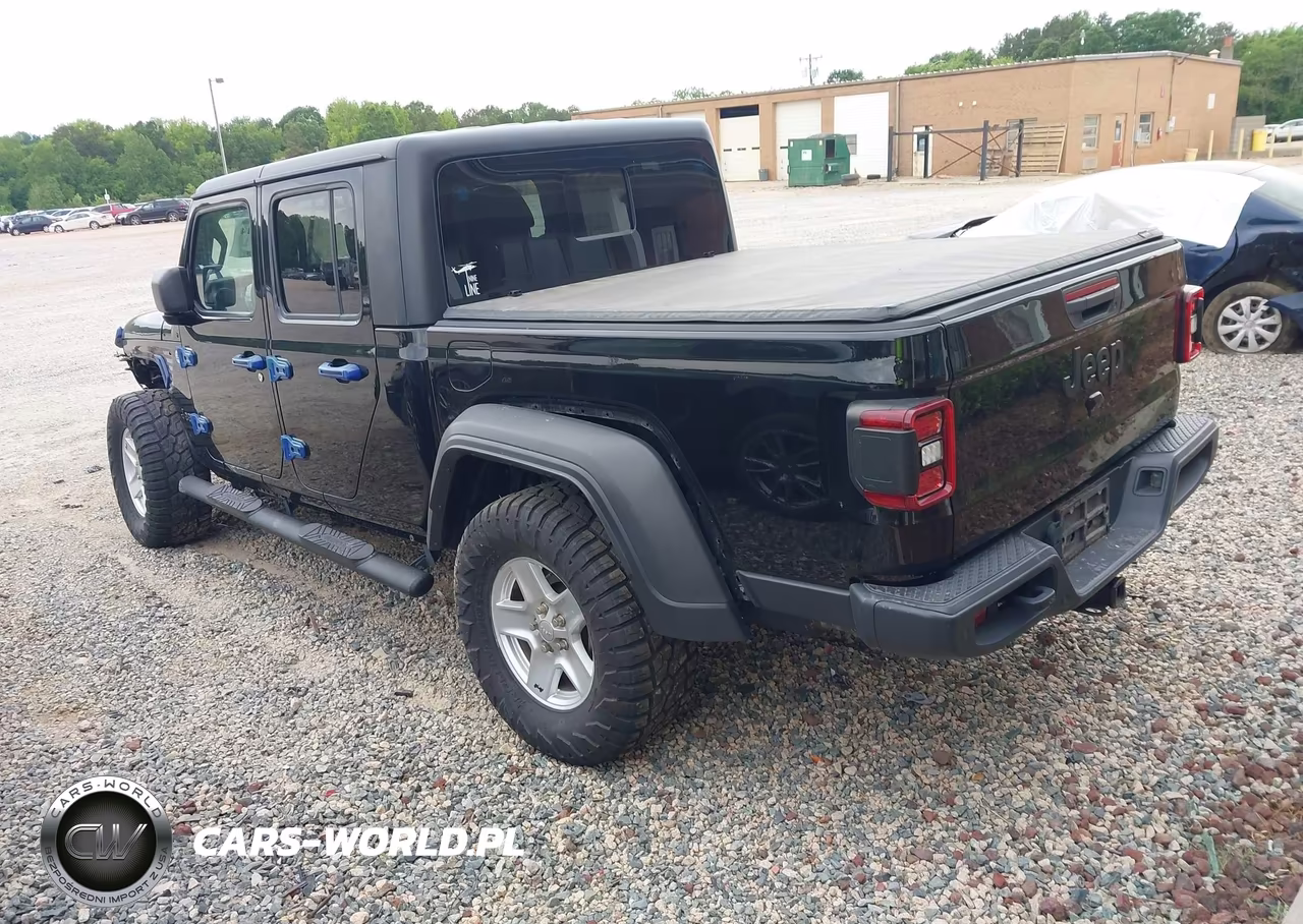 2020 Jeep Gladiator Sport S 4X4 VIN:1C6JJTAG7LL140071 - 3