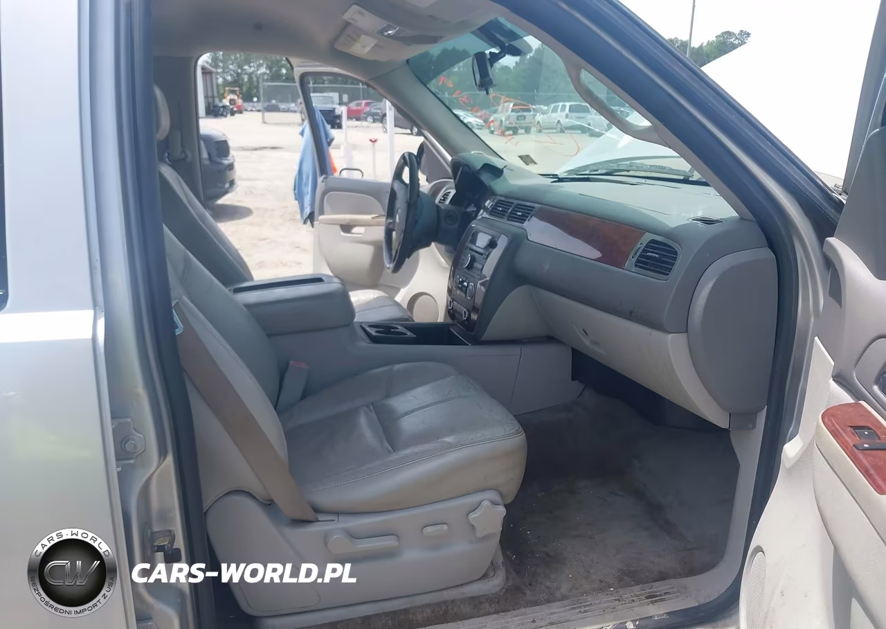 2010 Chevrolet Tahoe Lt VIN:1GNMCBE37AR173252 - 5
