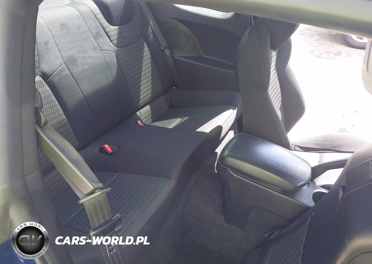 2016 Hyundai Genesis 3.8 Base VIN:KMHHT6KJ3GU136544 - 8
