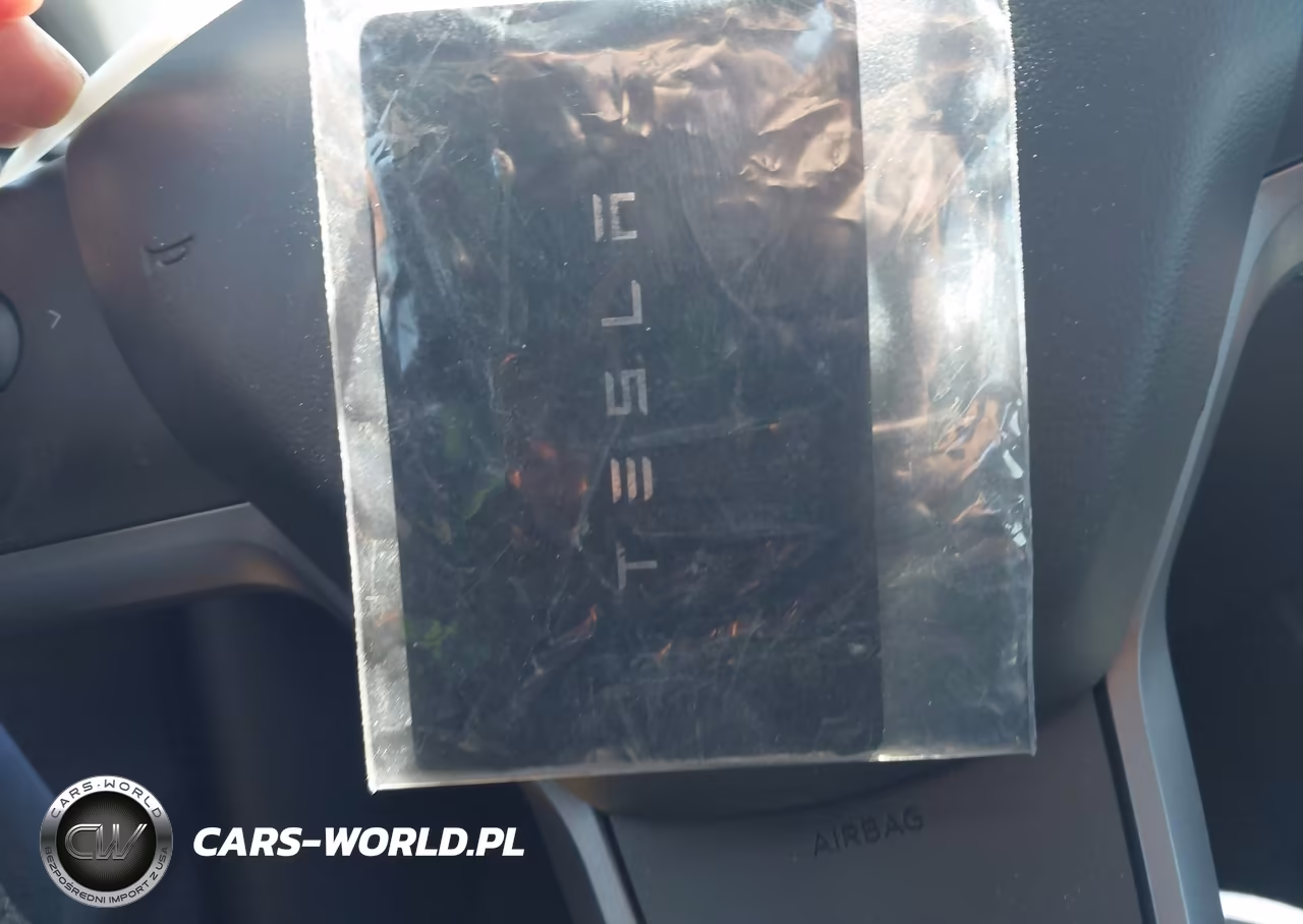 2023 Tesla Model Y VIN:7SAYGDEE1PF891361 - 11