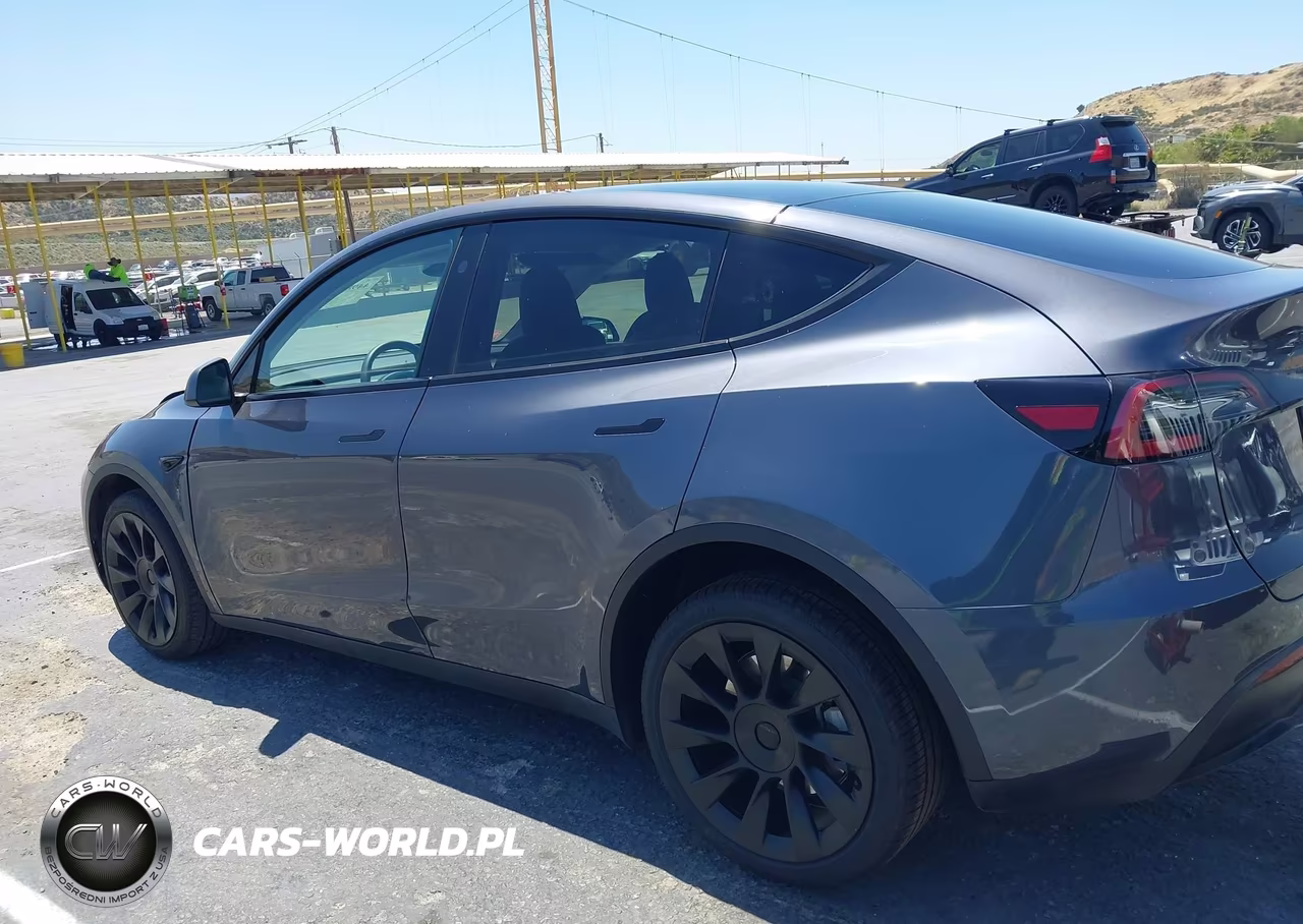 2023 Tesla Model Y VIN:7SAYGDEE1PF891361 - 14