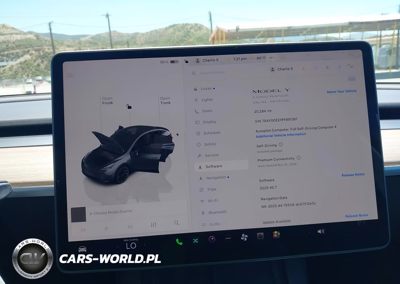 2023 Tesla Model Y VIN:7SAYGDEE1PF891361 - 18