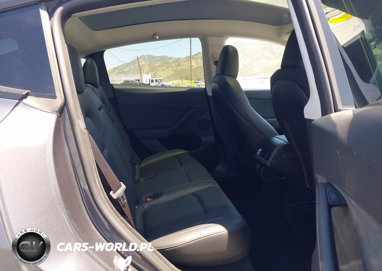 2023 Tesla Model Y VIN:7SAYGDEE1PF891361 - 8