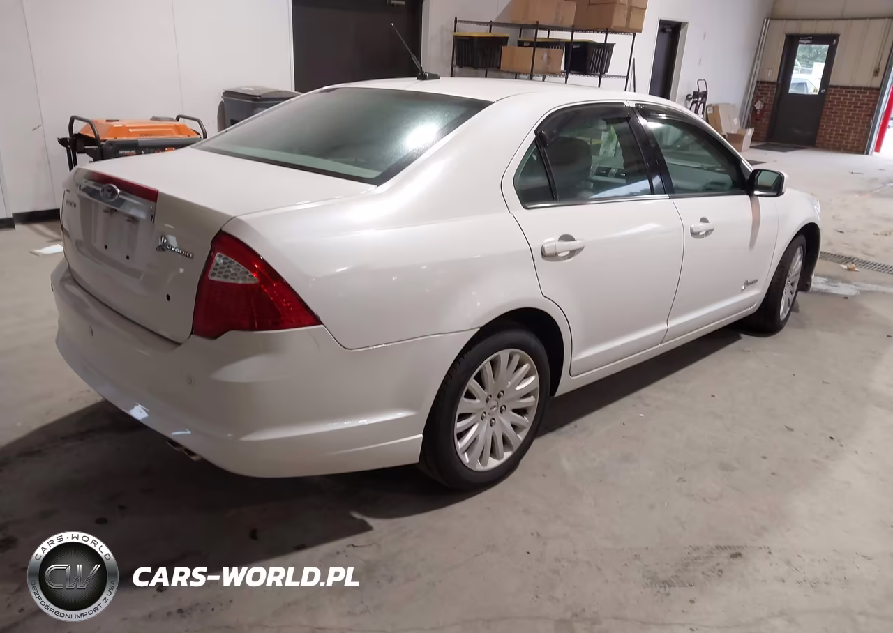 2011 Ford Fusion Hybrid VIN:3FADP0L32BR283982 - 4
