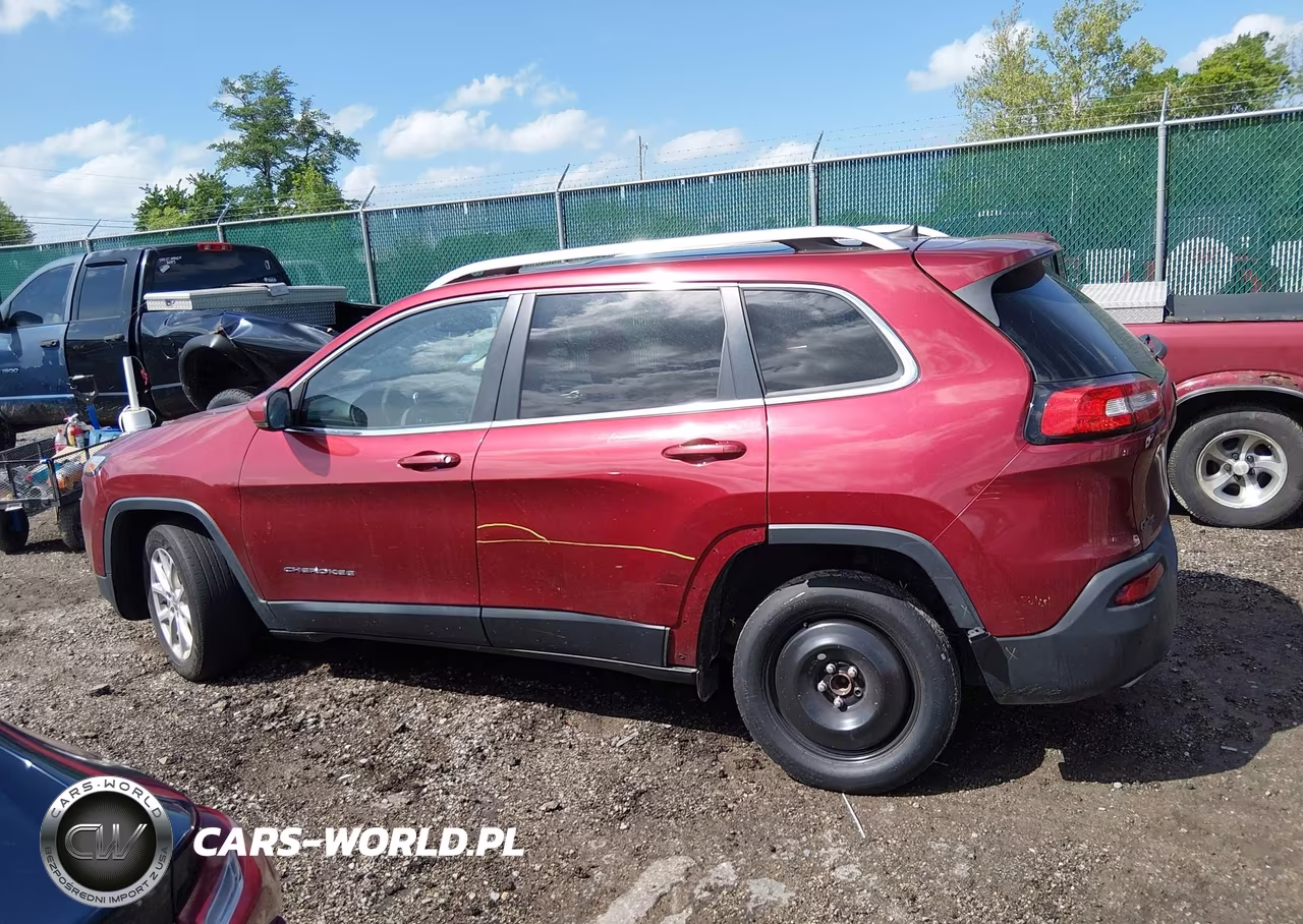 2016 Jeep Cherokee Latitude VIN:1C4PJLCS0GW324647 - 14