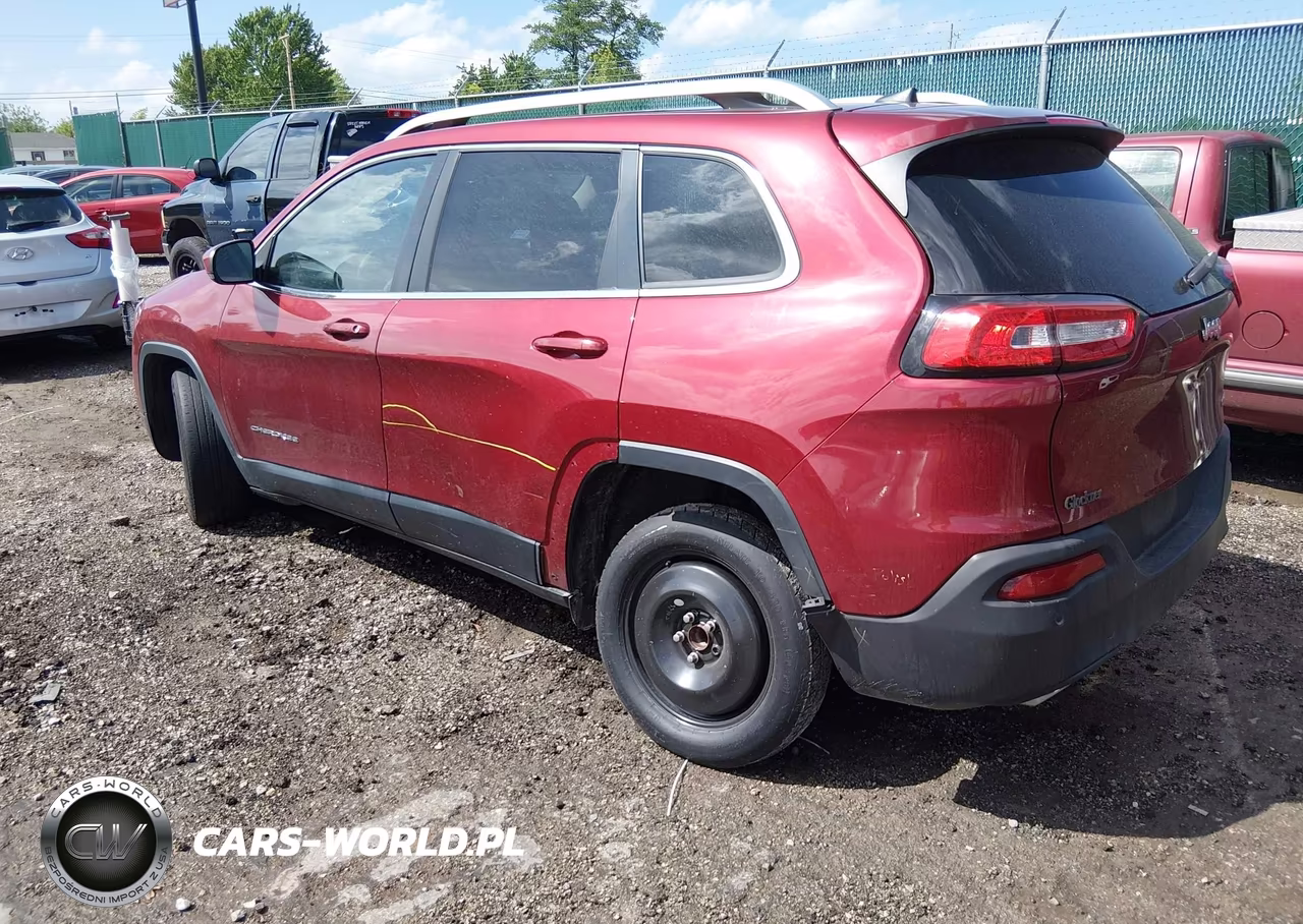 2016 Jeep Cherokee Latitude VIN:1C4PJLCS0GW324647 - 3