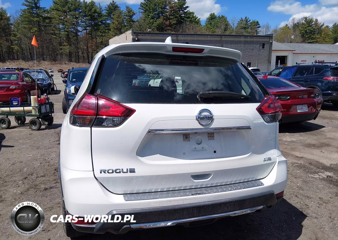 2018 Nissan Rogue S VIN:KNMAT2MV0JP589802 - 17