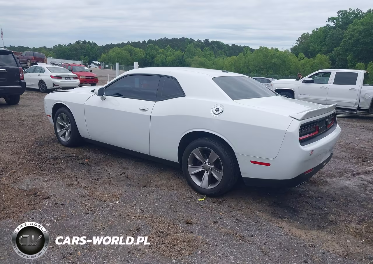 2018 Dodge Challenger Sxt VIN:2C3CDZAG1JH245831 - 3